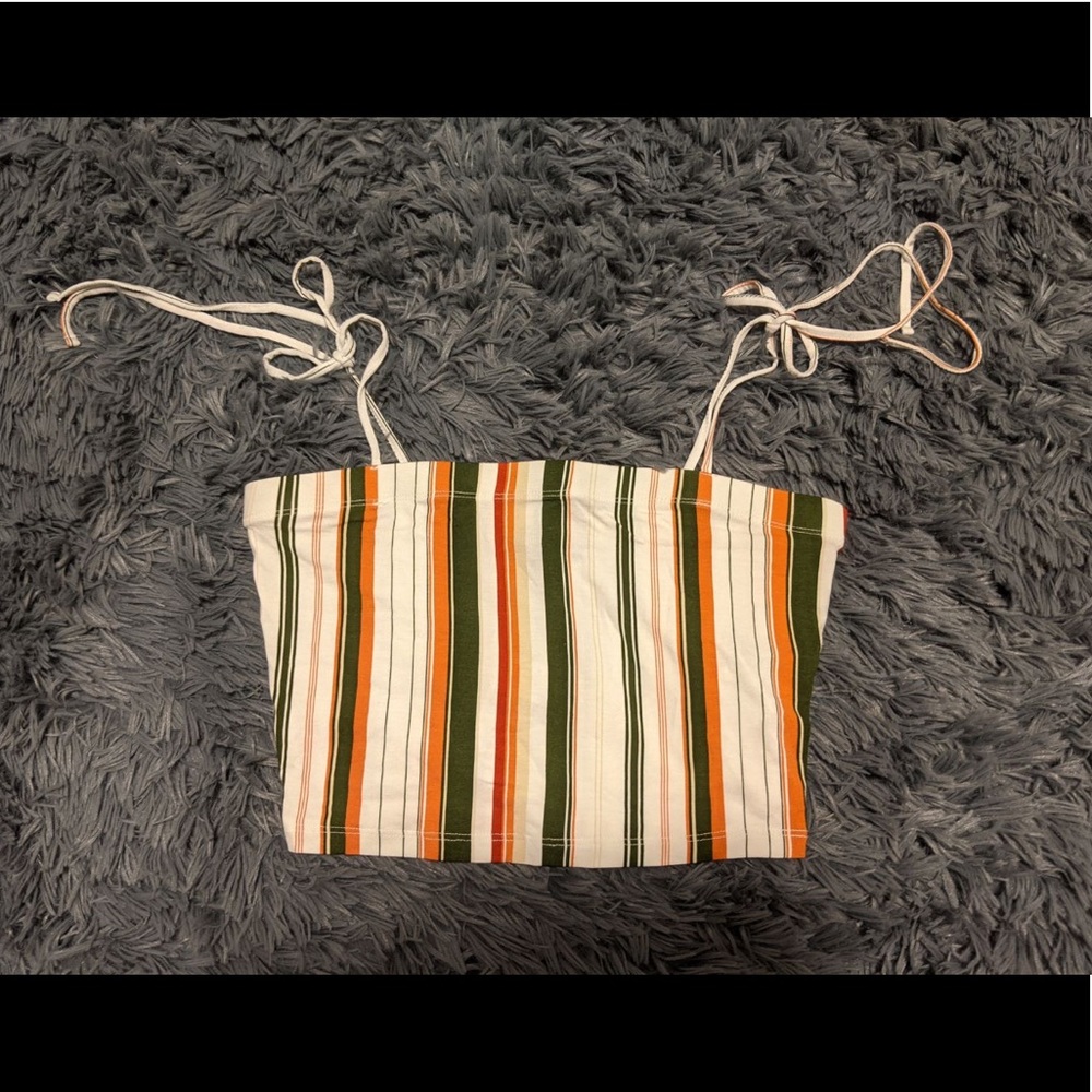 Forever 21 knit crop top NEW TAGS ATTACHED